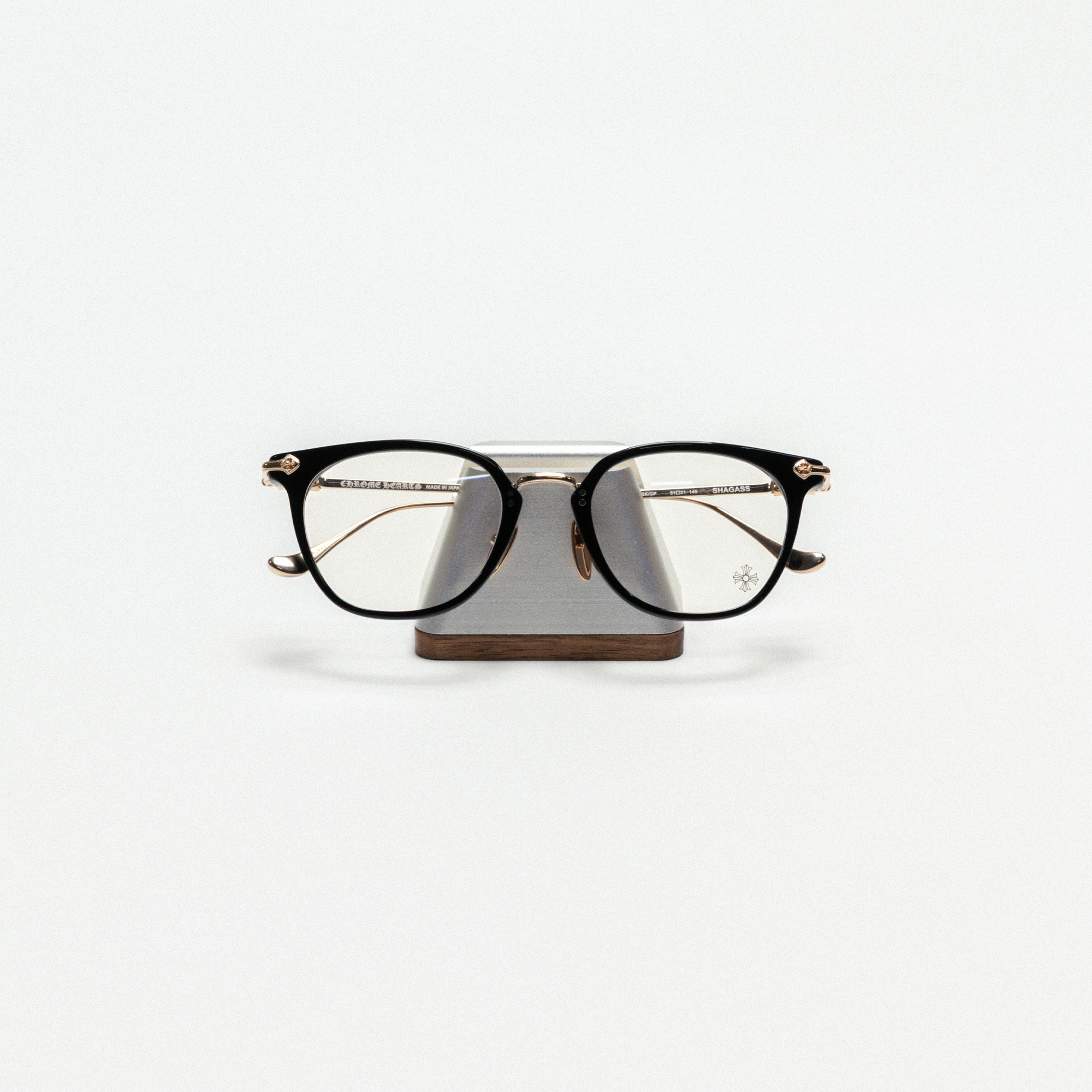 Eyewear Stand